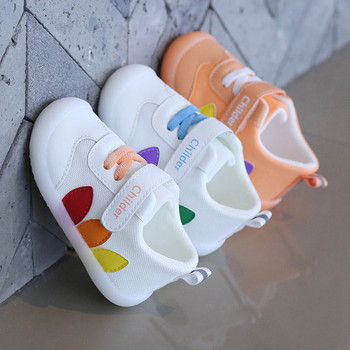 Бебешки обувки с лепенки в няколко цвята
