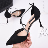 Moodsad naiste kingad õhukese kõrge 8 cm kontsaga kahes värvitoonis