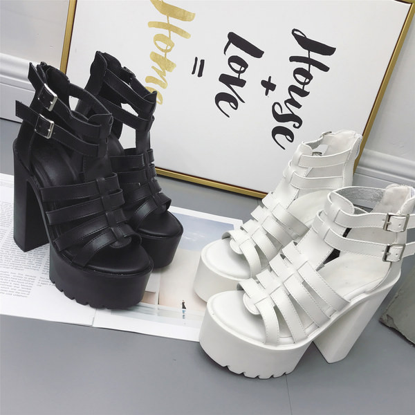 Kunstnahast kõrge kontsaga naiste kingad