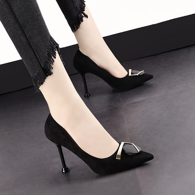 Moodsad naiste teravatipulised õhukeste kõrgete kontsadega kingad