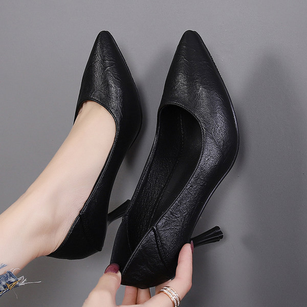 Õhukese kontsaga naiste kingad ökonahast