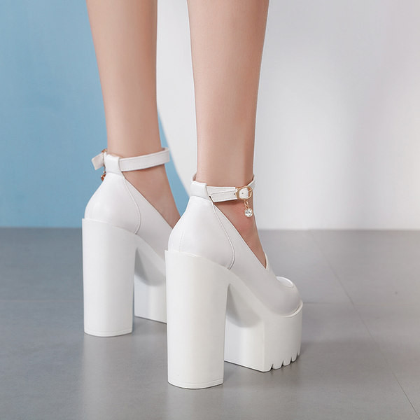 Naiste nahast kingad rihma ja 14,5 cm paksuse kontsaga