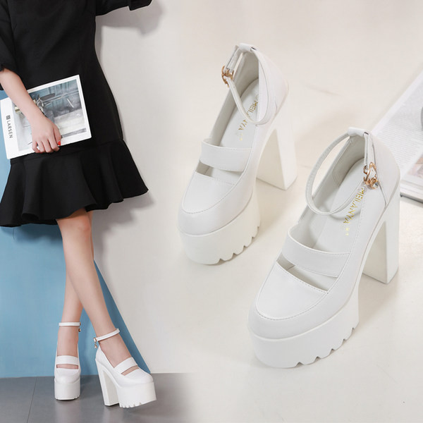 Naiste nahast kingad rihma ja 14,5 cm paksuse kontsaga