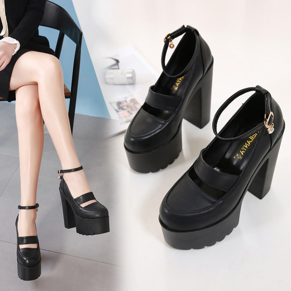 Naiste nahast kingad rihma ja 14,5 cm paksuse kontsaga