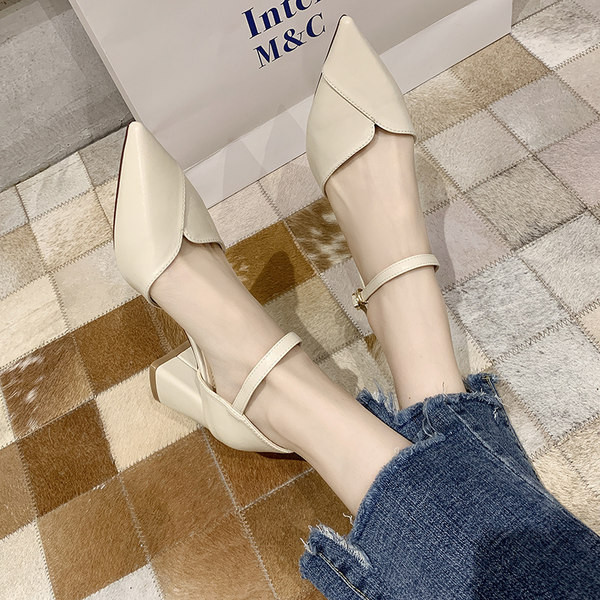 Kunstnahast valmistatud paksude kontsadega naiste kingad - kaks värvi