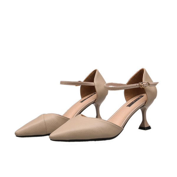 Naiste vabaajajalatsid kunstnahast - kolme värvi