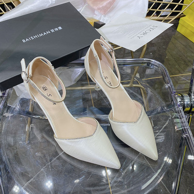 Uus mudel naiste teravatipulised kivide ja pandlaga kingad