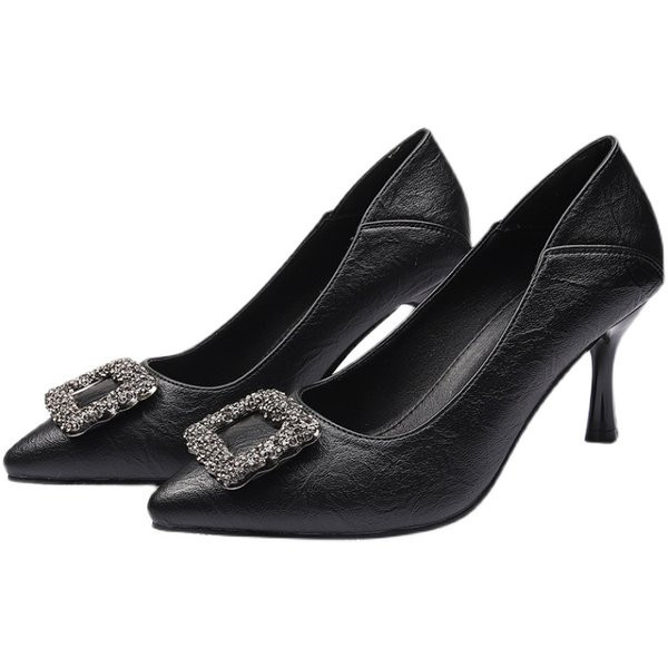 Naiste musta värvi pandlaga nahast kingad