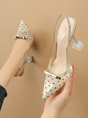 Moodsad naiste teravatipulised täppide ja paelaga kingad