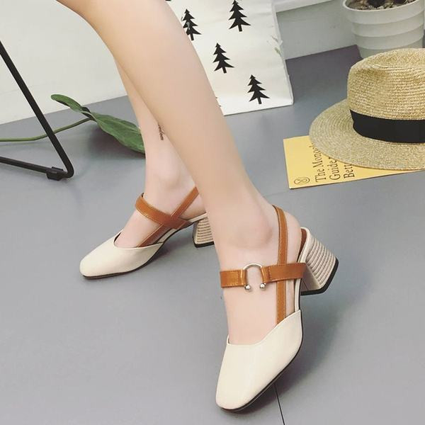 Novi model ženskih cipela na petu sa metalnim ukrasima i tankim remenčićima