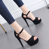 Uus mudel pandlaga ja 11 cm kontsaga naiste sandaalid