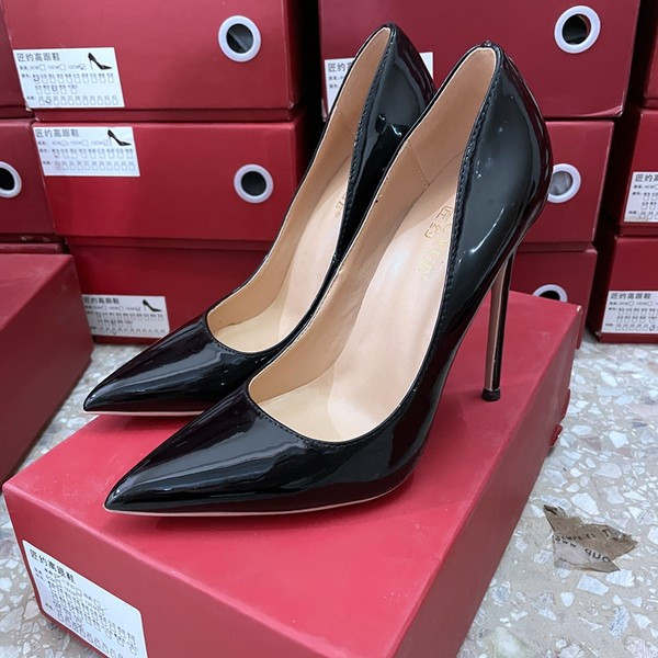 Moderne ženske cipele na špic na visoku petu - nekoliko modela