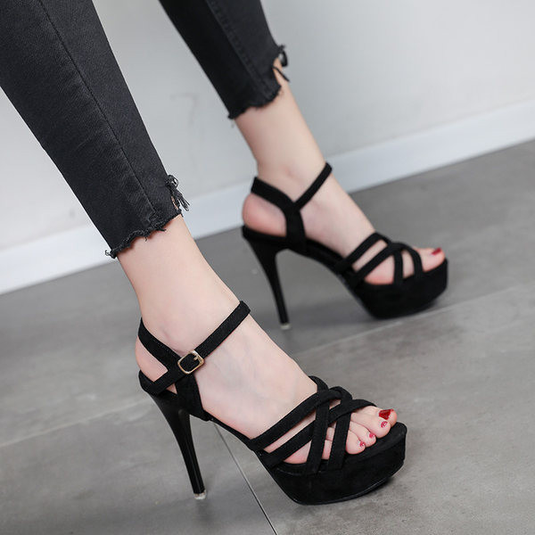 Naiste ökoseemisnahast või rihmadega sandaalid ja õhuke 12 cm konts