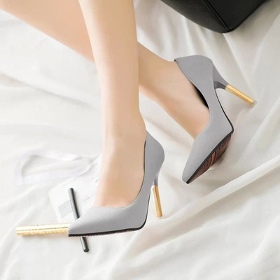 Elegantsed ökoseemisnahast õhukese kontsaga naiste kingad - terava otsaga mudel