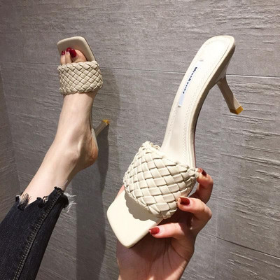 Naiste kandilised kunstnahast õhukese kontsaga sussid