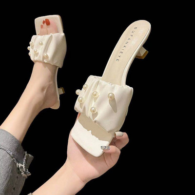 Naiste kandilised kunstnahast õhukese kontsaga sussid