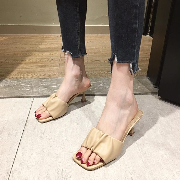 Naiste kandilised kunstnahast õhukese kontsaga sussid