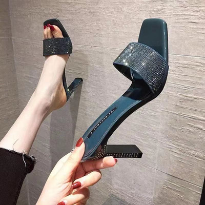 7 cm kontsaga ja dekoratiivkividega naiste sussid