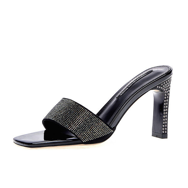 7 cm kontsaga ja dekoratiivkividega naiste sussid