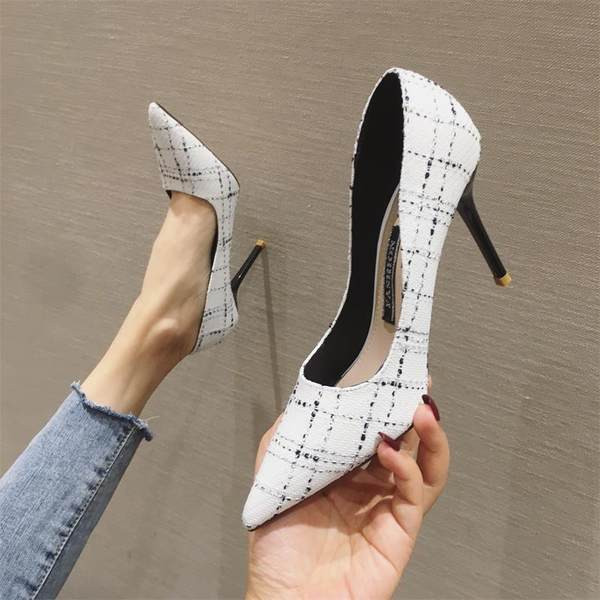 Moodsad naiste terava otsaga kingad kõrge 9 cm kontsaga