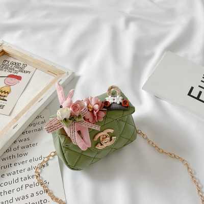 Stiilne pandlaga ja 3D elementidega lastekott