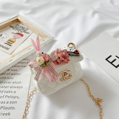 Stiilne pandlaga ja 3D elementidega lastekott