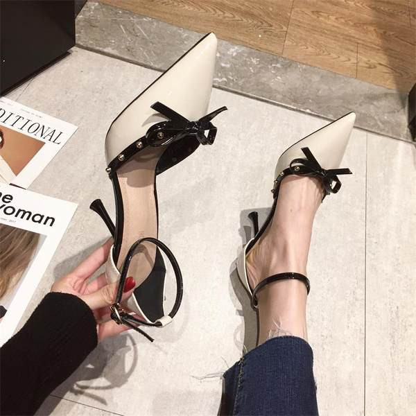 Paelakaunistusega naiste kingad - teravatipuline mudel