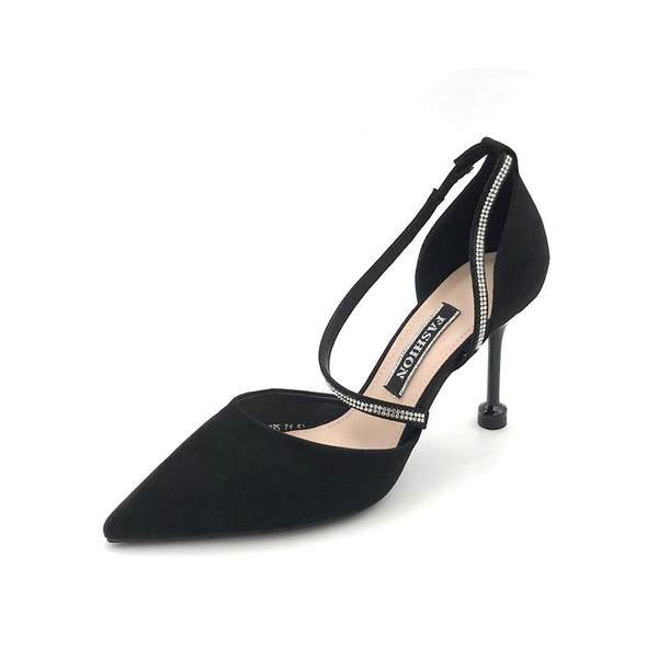 Ökoseemisnahast kividekooriga ja õhukese kontsaga naiste kingad