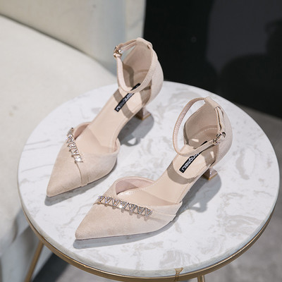 Νέο μοντέλο γυναικεία παπύτσια  με μεταλλικό στοιχείο και αγκράφα