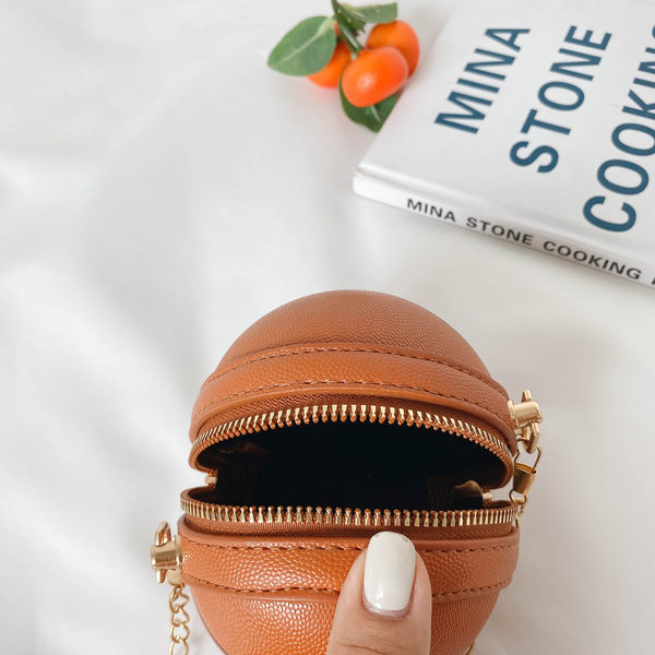 Μοντέρνα παιδική στρογγυλή τσάντα με επιγραφή