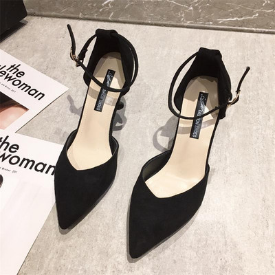 Μυτερόο μοντέλο παπούτσια από eco suede με λεπτό τακούνι