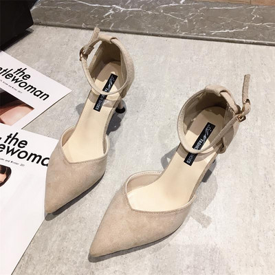 Μυτερόο μοντέλο παπούτσια από eco suede με λεπτό τακούνι