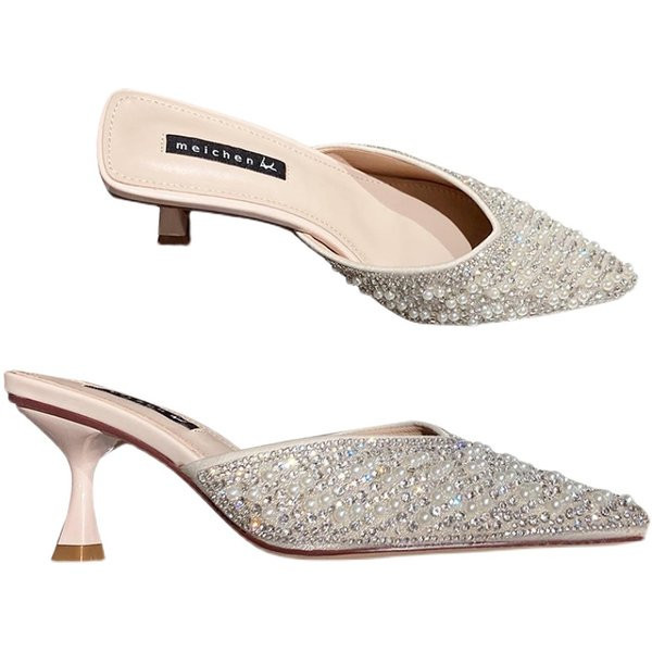 Γυναικείες παντόφλες με ψηλό τακούνι και διακοσμητικές πέτρες