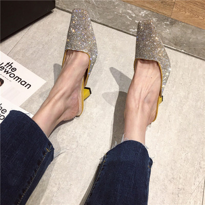Γυναικείες  παντόφλες με ψηλά τακούνια και διακοσμητικές πέτρες