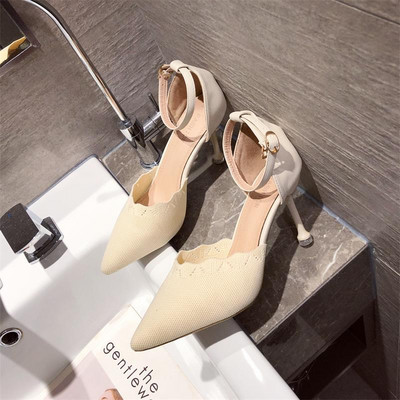 Γυναικεία υφαντικά παπούτσια με αγκράφα και τακούνι 8,5 cm