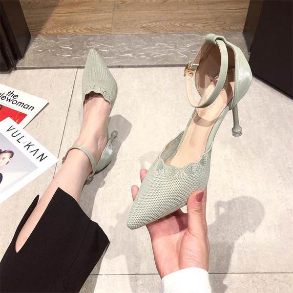 Γυναικεία υφαντικά παπούτσια με αγκράφα και τακούνι 8,5 cm