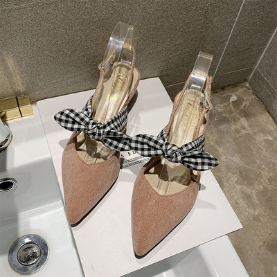 Γυναικεία παπούτσια σουέτ με ψηλά τακούνια και κορδέλα