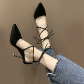 Γυναικεία παπούτσια με μυτερό κορδόνι σε τρία χρώματα