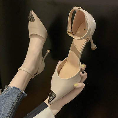 Γυναικεία casual παπούτσια με λεπτό τακούνι - μυτερά μοντέλα σε διάφορα χρώματα