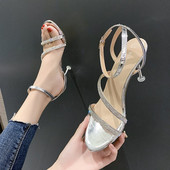 Γυναικεία σανδάλια διακοσμημένα με πέτρες και λουριά