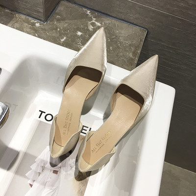 5 cm kontsaga naiste sametkingade teritatud mudel