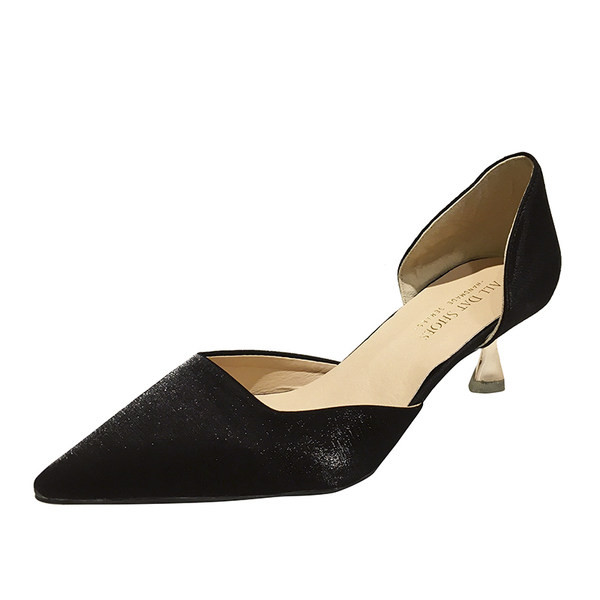 5 cm kontsaga naiste sametkingade teritatud mudel