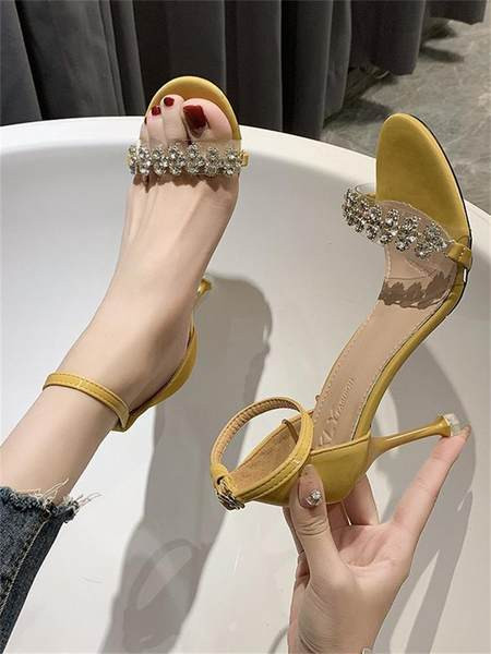 Νέο μοντέλο γυναικεία σανδάλια με διακοσμητικές πέτρες και ψηλό τακούνι 6 cm
