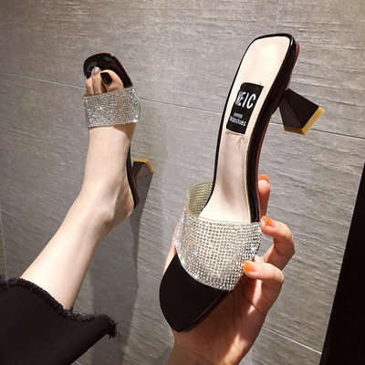 Γυναικείες παντόφλες casual με τακούνι και διακοσμητικές πέτρες