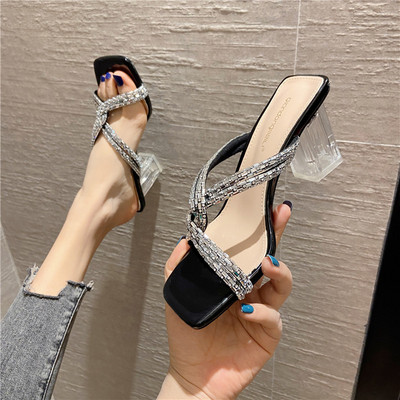 Γυναικείες παντόφλες για το καλοκαίρι με χοντρό τετράγωνο τακούνι