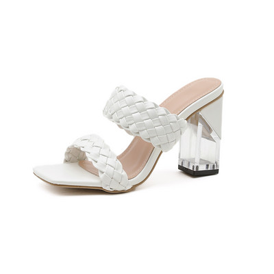 Γυναικείες δερμάτινες παντόφλες με διάφανό τακούνι