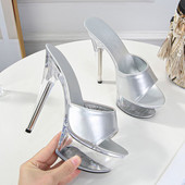 Γυναικείες παντόφλες με ψηλό τακούνι σε διάφορα χρώματα