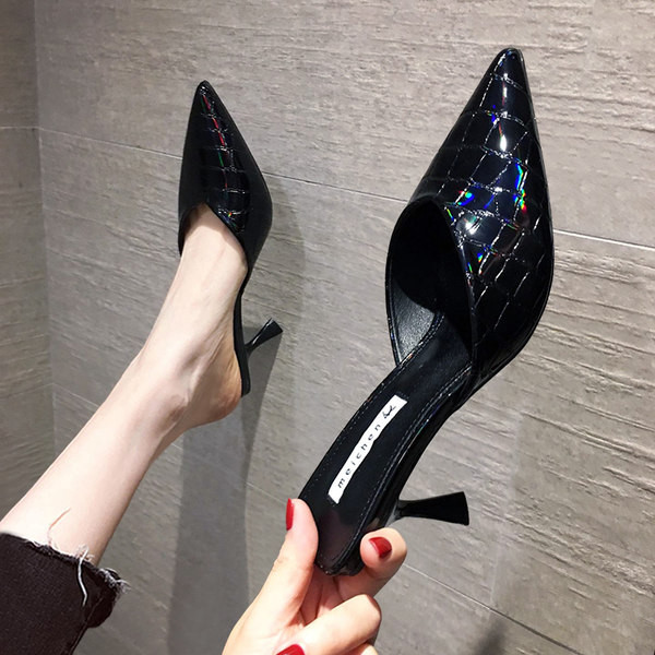 Naiste õhukese kontsaga kunstnahast sussid