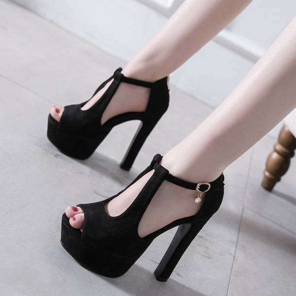 Naiste sandaalide uus mudel 12,5 cm kõrge kontsaga ja ripatsiga