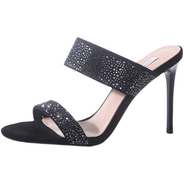 Moodsad kõrgete kontsadega naiste sussid